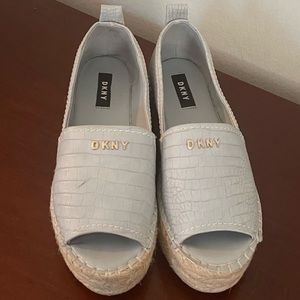 DKNY Mer Peep Toe Espadrilles in Light Blue Size 7.5